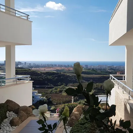 White Pearl Alanya Apartment *
